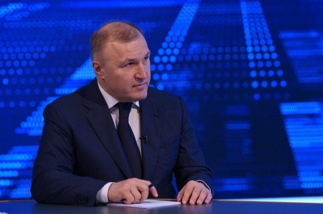 Кумпилов обсудил вопросы исполнения работ по объектам капитального строительства - «Мой папа знает»