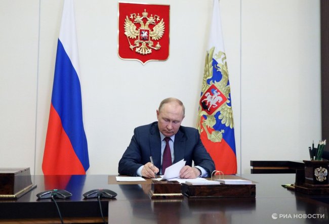 Путин подписал пакет законов, ужесточающий правила пребывания мигрантов в РФ - «Мой папа знает»