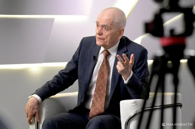 Онищенко: отмена учебы по субботам в школах имеет плюсы и минусы - «Мой папа знает»
