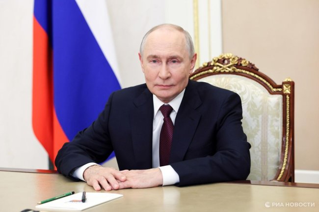 Путин предложил объединить программы патриотического туризма на одном ресурсе - «Мой папа знает»